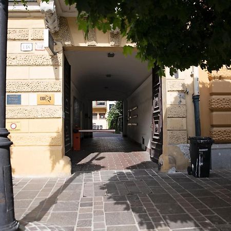 Cozy Modern Apartment In The Old Town - Hlavna Street Košice Eksteriør bilde