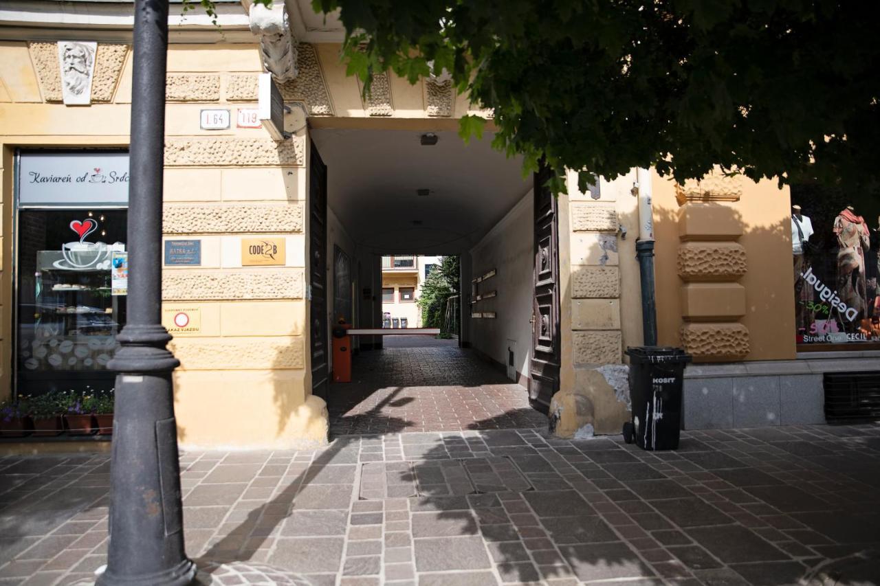 Cozy Modern Apartment In The Old Town - Hlavna Street Košice Eksteriør bilde